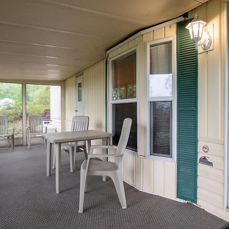 Spring Gulch Screened Park Model 6 Mount Airy Habitación foto